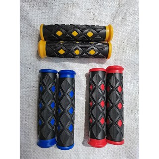 แฮนด์มือจับยางจักรยาน GT BMX BASIKAL PEMEGANG SARUNG (1 ชุด 2 ชิ้น)