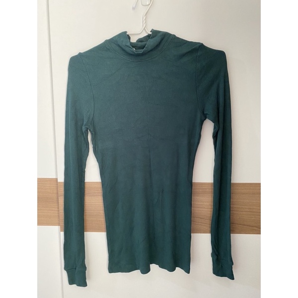 เสื้อคอเต่า NED Official สีเขียวคริสต์มาส (Used)