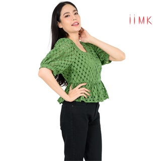 iiMK เสื้อเบลาส์คอตตอนปักฉลุ Cotton Eyelet Blouse แขนสั้นตุ๊กตา สีเขียว WKB415