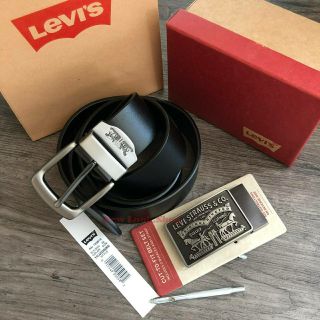 Levis Belt and Buckle Set
เซตสุดคุ้ม!! เข็มขัด + หัวเข็มขัด 2 ชิ้น