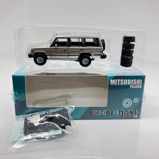 BMC No. BM64B0190-R Mitsubishi 1st Gen Pajero 1983 Silver w/stripe RHD