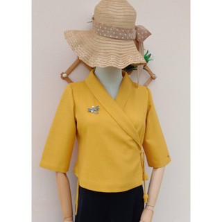 เสื้อคอปกกล้วยหอม แขนสามส่วน สีเหลือง