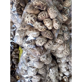 เห็ดหอมญี่ปุ่น เห็ดหอมแห้ง ดอกใหญ่（日本大白花菇 ）ขนาด 500g เกรดพรีเมี่ยม ดอกสวย #พร้อมส่ง# เห็ดหอมญี่ปุ่นแท้ เห็ด เห็มหอม