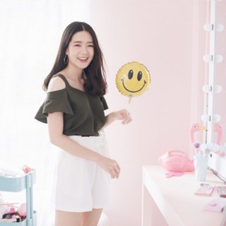 เสื้อปาดไหล่สีเขียวขี้ม้า