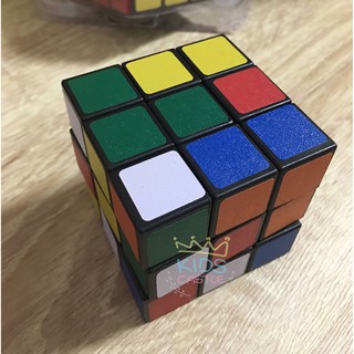 ลูกบาศก์ รูบิค ของเล่นลับสมอง สำหรับคนมีสมอง Rubiks Cube