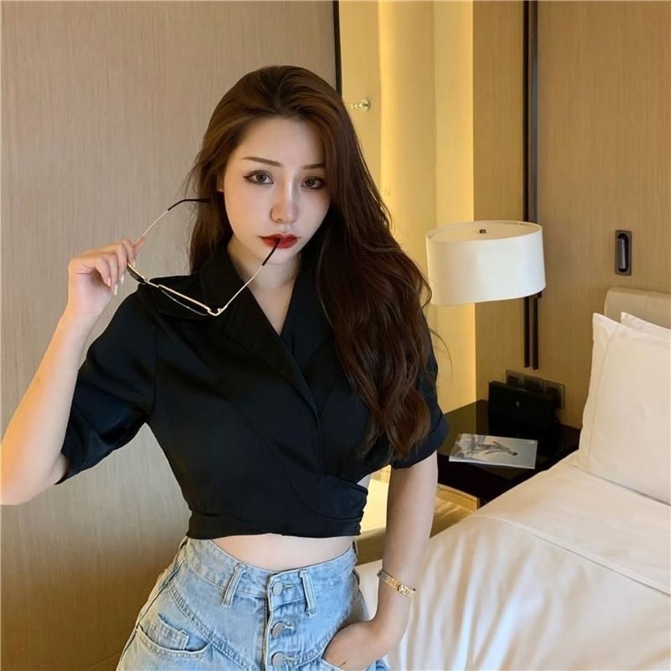 เสื้อครอปท็อป แขนสั้น สายคล้องคอ แฟชั่นฤดูร้อน สําหรับผู้หญิง - รูปที่ 2