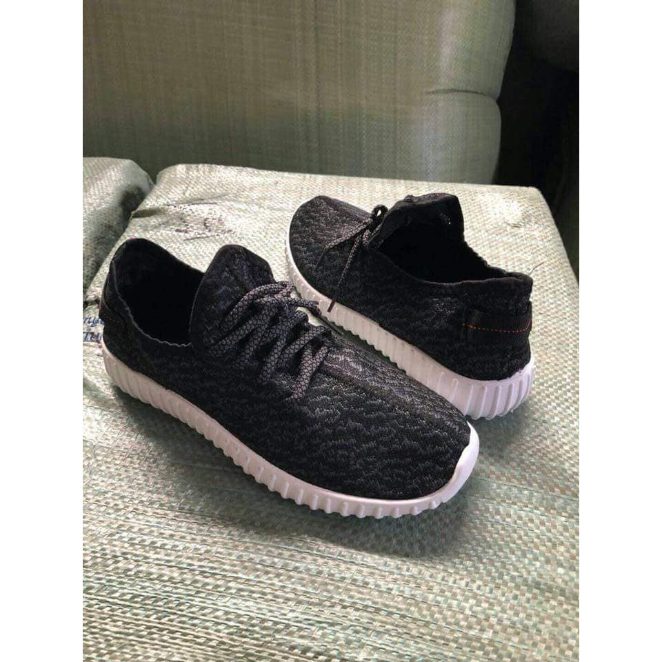 รองเท้าผ้าใบ รุ่น AY2497