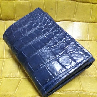 crocodile lady trifold blue wallet craft.กระเป๋าสตางค์หนังจระเข้แท้