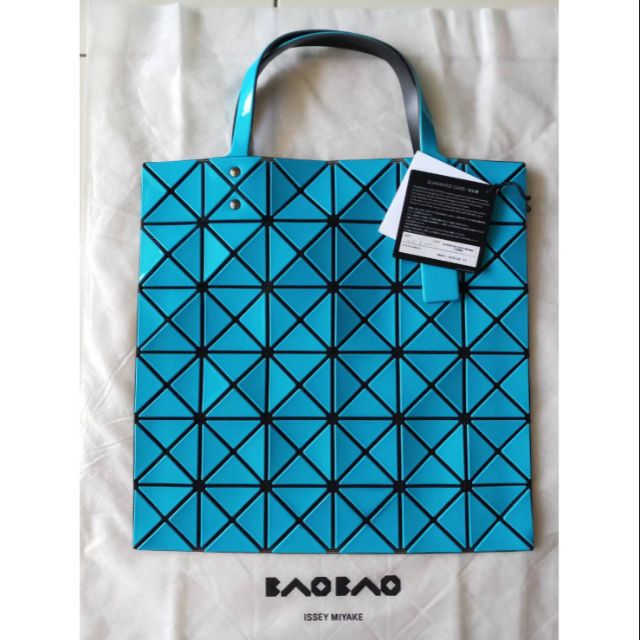 กระเป๋า Baobao 6x6 lucent blue color มือสองสภาพดี