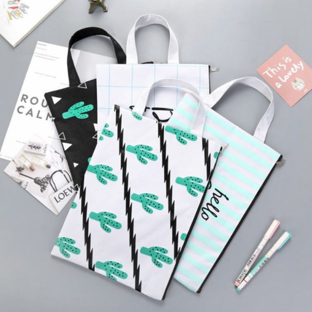 [MC506] กระเป๋าใส่เอกสารขนาด A4 ลายกระบองเพชร 🏜️ (1 ใบ ราคา 29 บาท)