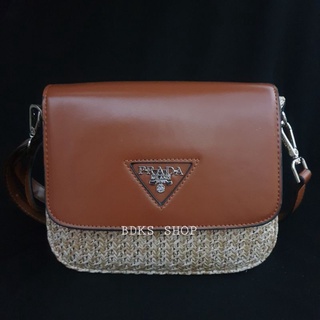 กระเป๋า PRADAA RAFFIA AND LEATHER SHOULDER BAG