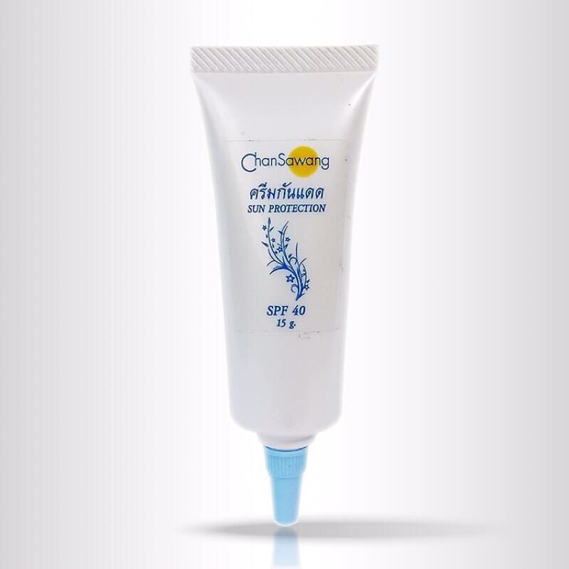 จันทร์สว่าง ครีมกันแดดผสมรองพื้น SPF 40 chansawang ส่งฟรี
