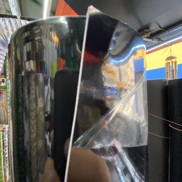 สติ๊กเกอร์สำหรับติดรถ ดำโครเมี่ยม 50x150cm 250บาท