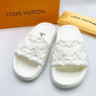 รองเท้าแตะ Louis Vuitton  งานสวยเทียบแท้ออริ🌈