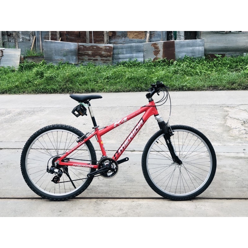 จักรยานไฮบริด เก่าญี่ปุ่น ยี่ห้อ Merida K4 แท้ สีแดง ไซส์ 37 cm เฟรมอะลู รถสภาพดี รถสวยครับ (MN)