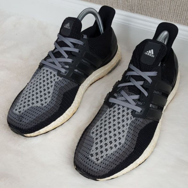 รองเท้ามือสอง Adidas Ultra Boost 2.0 Black Grey Gradient (Size 41 / 26 Cm.)