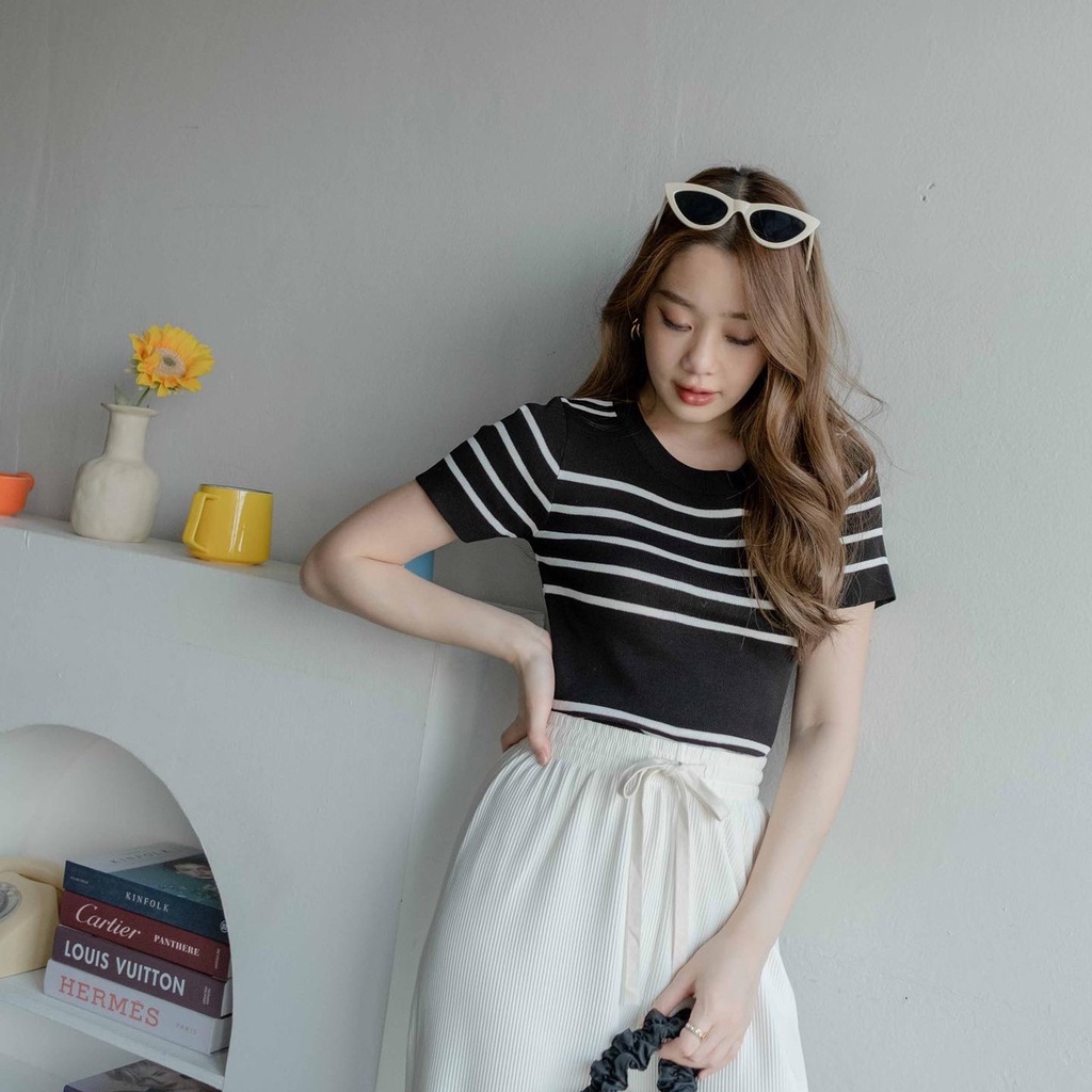 Kimmame - เสื้อ รุ่น Eclair Knit 2 สี
