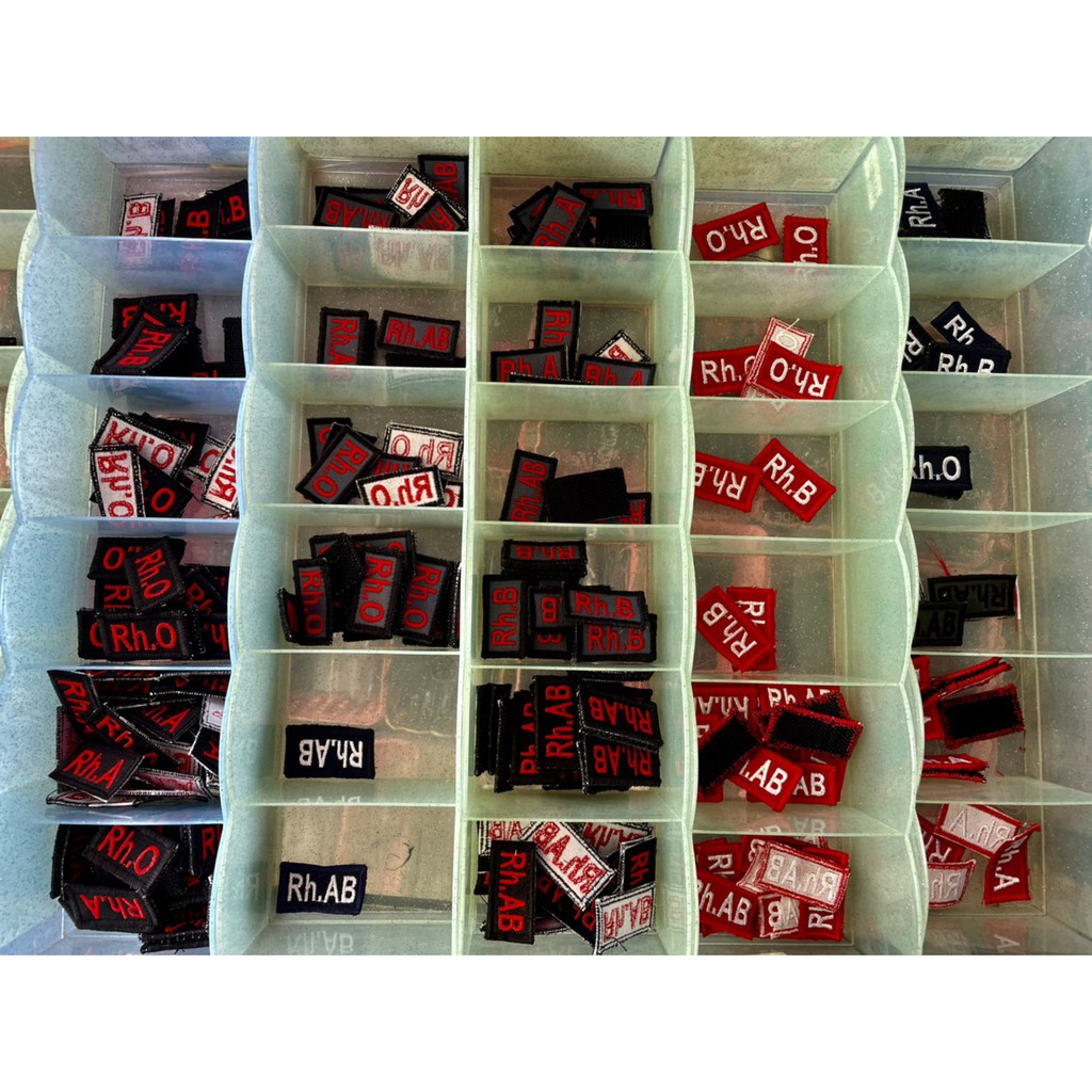 กรุ๊ปเลือด ติดตีนตุ๊กแก ทุกหน่วยงาน สินค้าพร้อมส่ง งานปักปราณีต