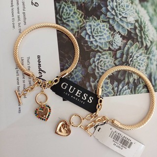 กำไลguess สวยมาก ชีวิตจะได้มีแต่กำไรๆๆ มีแบบอื่นค่ะ