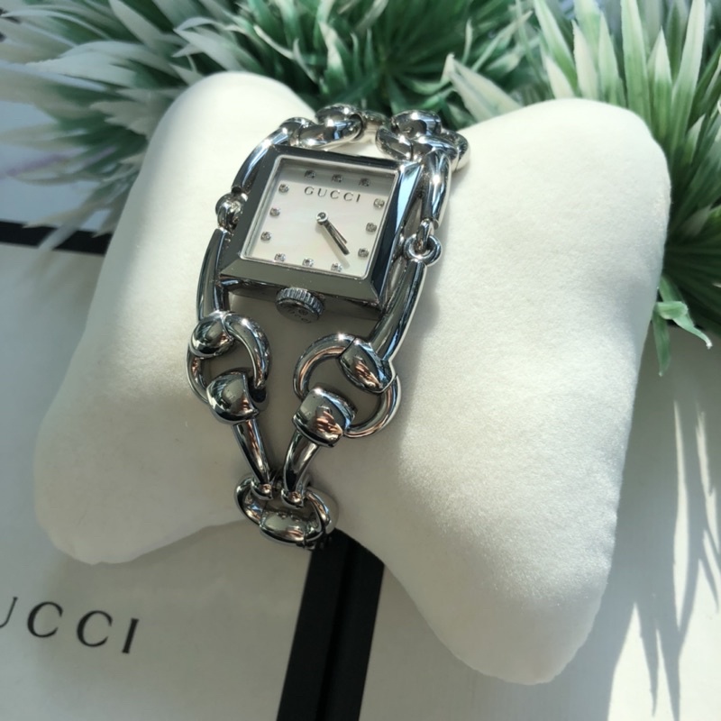 Gucci Bracelet Diamond Marker Mother of Pearl Dial Ladies Watch