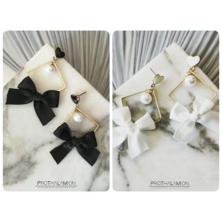 Korea Cute Heart White Black Ribbon with Pearl Earrings ต่างหู ตุ้มหู เกาหลี หัวใจ ประดับ โบว์ สี ขาว ดำ มุก น่ารัก