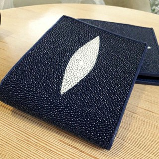 กระเป๋าหนังปลากระเบนแท้ สีน้ำเงินstingray wallet