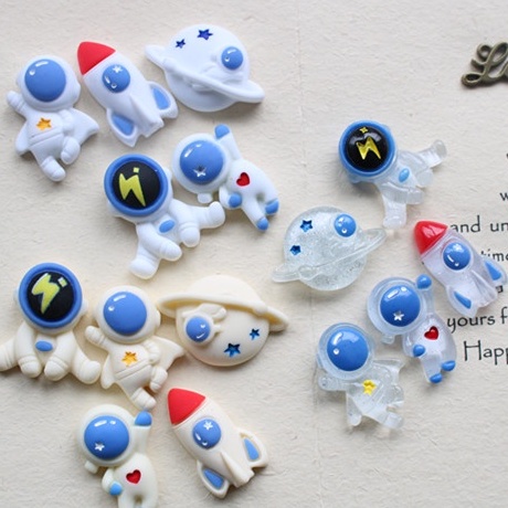 เครื่องบินอวกาศ จรวดอวกาศ UFO เรซิ่น ด้านหลังแบน ขนาดเล็ก แฮนด์เมด DIY สําหรับเคสโทรศัพท์ งานฝีมือ 5 ชิ้น ต่อชุด