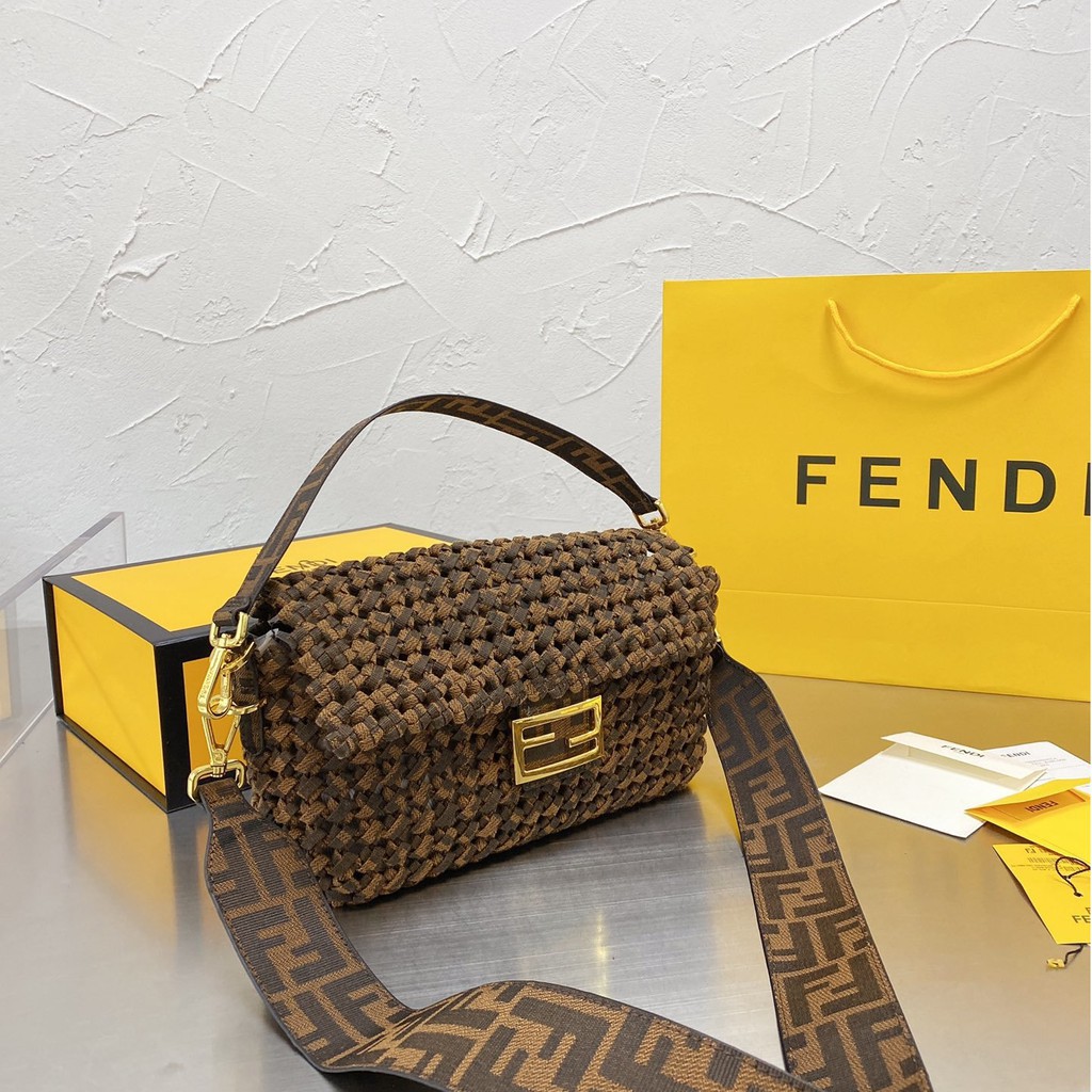 กระเป๋าของแท้1 1 Original Fendi Woven Baguette Handbag Shoulder