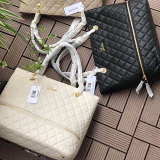 Guess bag กระเป๋าสะพายไหล่สุดคลาสสิค วัสดุหนัง PU คุณภาพดี