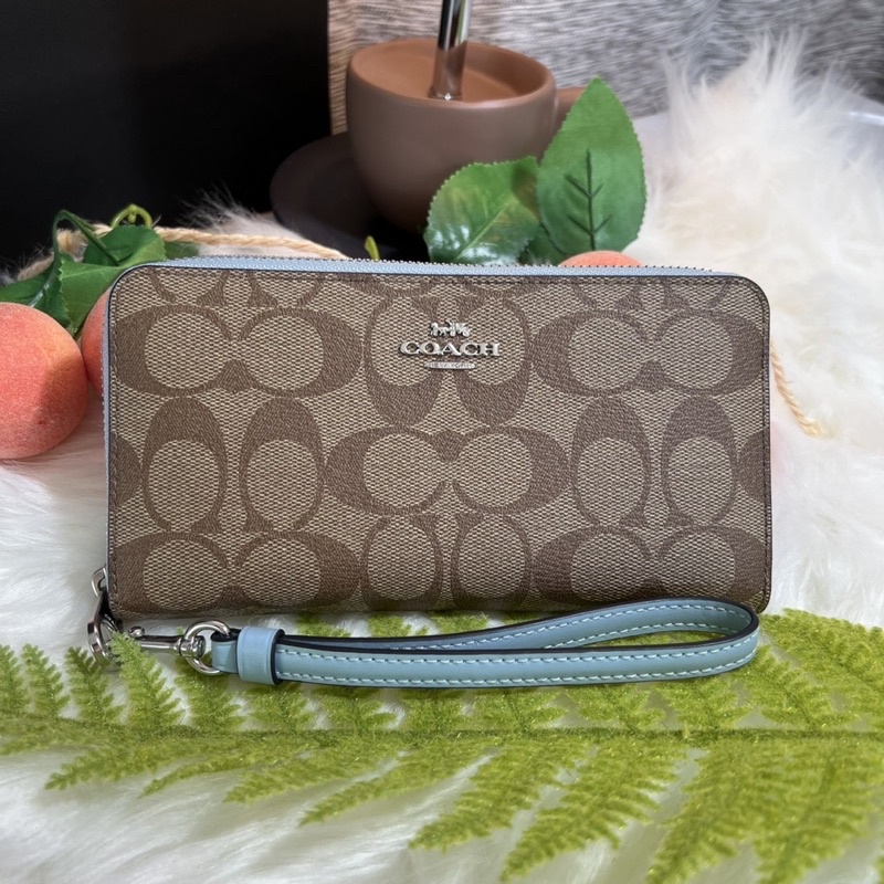 พร้อมส่ง แท้100% กระเป๋าสตางค์ใบยาว Coach Long Zip Around Wallet In Signature Canvas 7 1/2" (L) x 4"