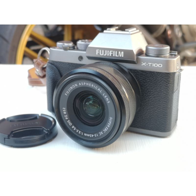 Fujifilm XT100 สีดำ มือสอง พร้อมเลนส์15-45mm.