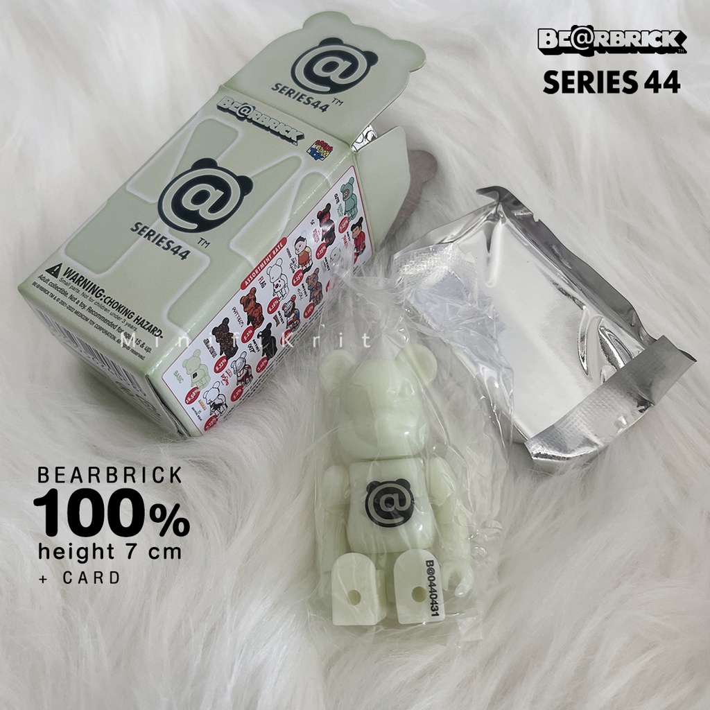 Bearbrick ของแท้ พร้อมส่ง BERBRICK BASIC ตัวอักษร 100 BERBRICK SERIES ...