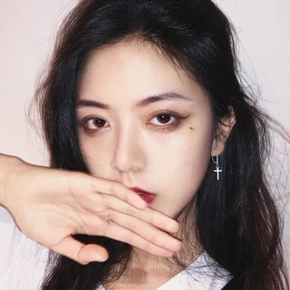 Roselife ต่างหูโซ่ห้อยจี้ไม้กางเขนสีเงินสําหรับผู้หญิง 1 คู่