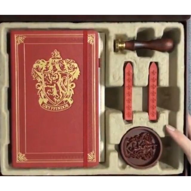 Harry Potter Gryffindor Deluxe Stationery Set มือ1 ใหม่เอี่ยม รุ่นใหม่ ...