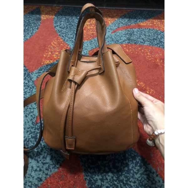 ครอสสีน้ำตาลแบรนดด์rooty korea🇯🇵🤎🐻👜แท้ค่ะ สภาพดีไม่มีตำหนิเลยค่ะ