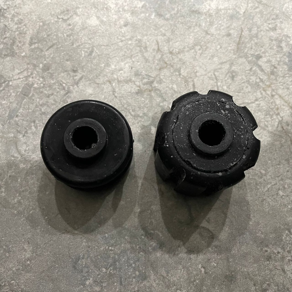 ABSORBER MOUNTING BUSH REAR NISSAN SENTRA B14 95-99 N16 00-12 SERENA C24 CEFIRO A32 A33 (1SET/2PCS)