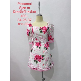 เดรสสั้น สีขาว ลายดอกสีชมพู มือหนึ่งป้ายห้อย PISSAMAI SIZE M