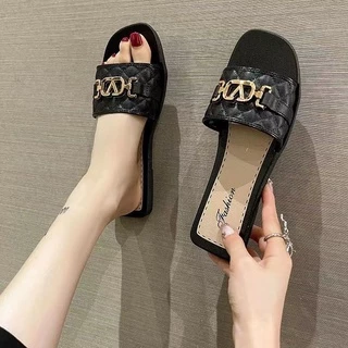 รองเท้าแตะผู้หญิง รองเท้าแตะยางพื้นนุ่มใส่สบาย （แนะนำให้ซื้อเพิ่ม1เบอร์)