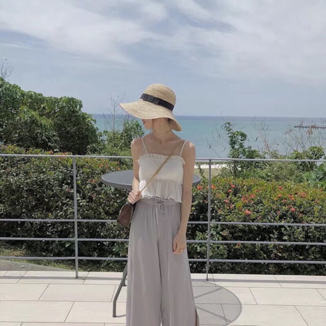 Spaghetti crop top สายเดี่ยวชายระบาย