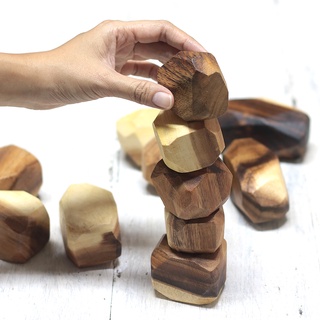 SiamMandalay Wooden Balancing Blocks ชุดตัวต่อไม้ บล๊อคไม้ ชุด 12 ชิ้น พร้อมถุงผ้า ของเล่นเสริมทักษะ ผลิตในไทย