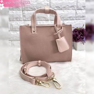 CHARLRS &amp; KEITH STRUCTURED TOP HANDBAG 2018 ของแท้ ราคาถูก