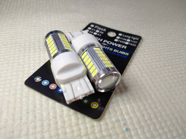 LED หลอดไฟหรี่ หน้า ไฟกลางวัน toyota revo  แบบเสียบ  LED 1 คู่ ส่งด่วนทั่วไทย🇳🇱