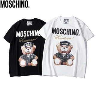 เสื้อยืดโอเวอร์ไซส์ใหม่ MOS CHINO/Moschino เสื้อแจ็กเก็ตหนัง ปักลายหมี แขนสั้น ทรงหลวม สําหรับผู้ชาย และผู้หญิงS-3XL