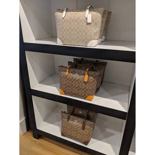 พร้อมส่ง COACH  กระเป๋าสะพายไหล่ Tote  ZIP หนัง Canvas ลาย C