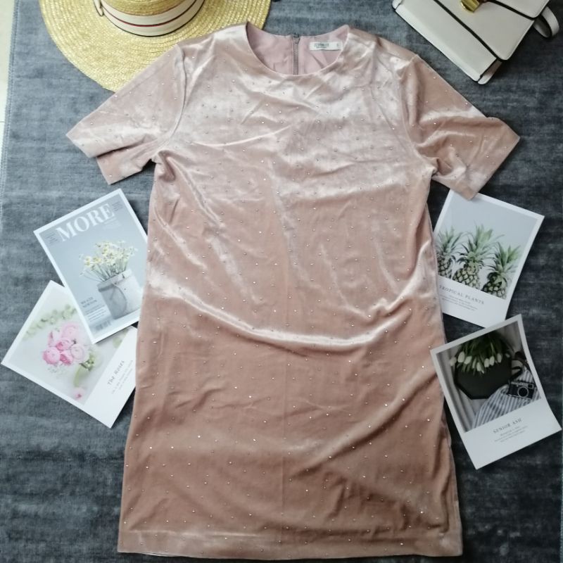 ชุดเด​รส​ CC D0UBLE​ O อก38"ยาว32"