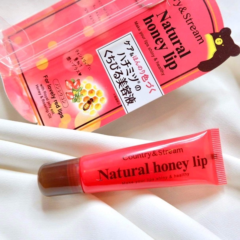 ลิป Country & stream🍯คันทรี่ แอนด์ สตรีม เนเชอรัล ฮันนี่ ลิป อาร์ สีแดงระเรื่อ ลิปเซรั่มบำรุงริมฝีปา