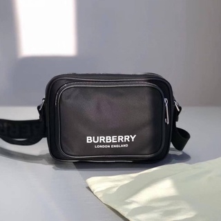 BURBERRY LONDON ENGLAND BLACK NYLON CAMERA CROSSBODY BAG กระเป๋าสะพายข้างครอสบอดี้ แบรนด์เบอเบอรี่ ผ้าไนลอนสีดำ เหลี่ยม