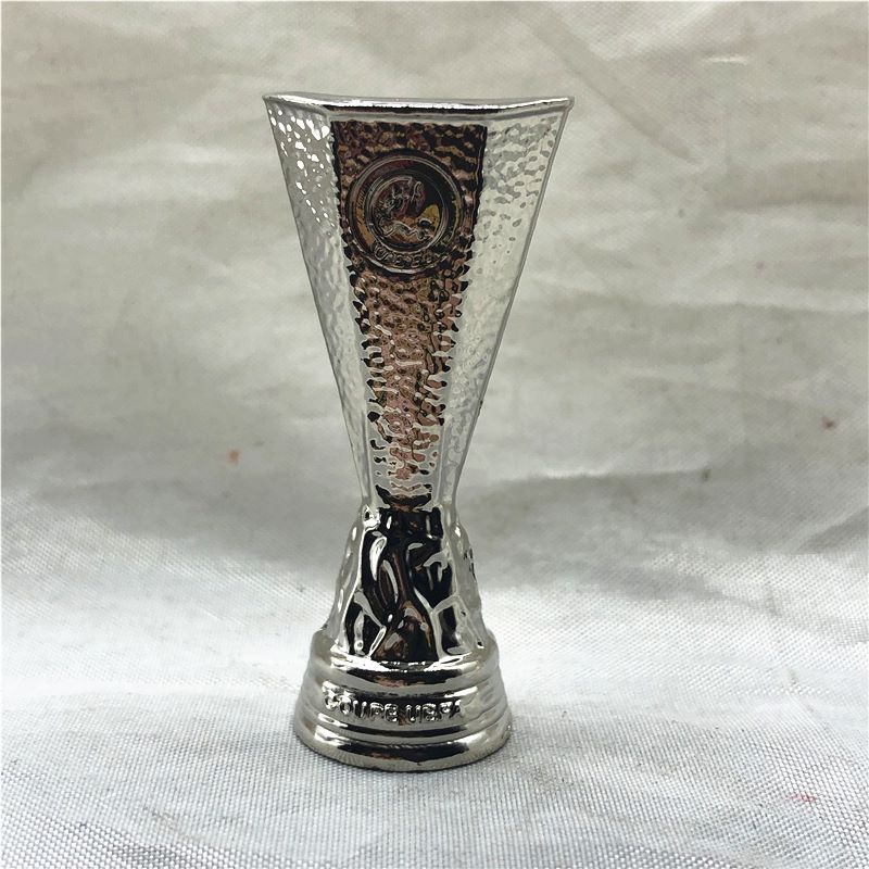 Soccerwe 4 ซม. Europa League Champion Metal Ballon Trophy