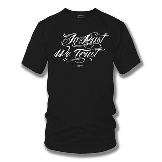 เสื้อยืดลําลอง แขนสั้น พิมพ์ลาย We Trust Old Car Street Racing Muscle สไตล์เรโทร สําหรับผู้ชาย