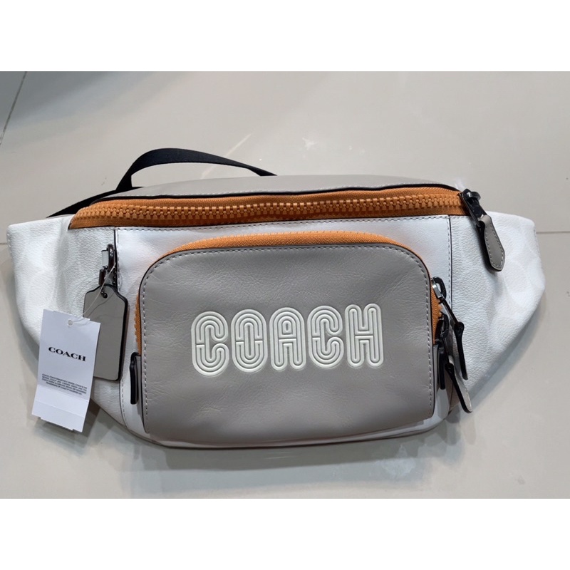 👛แท้💯%{พร้อมส่ง}🔥กระเป๋าคาดอก Coach Track Belt Bag In Color